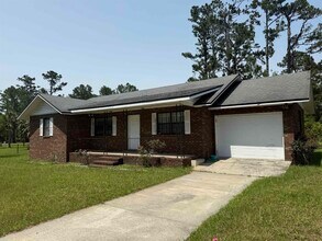 Building Photo - 1702 S Center St