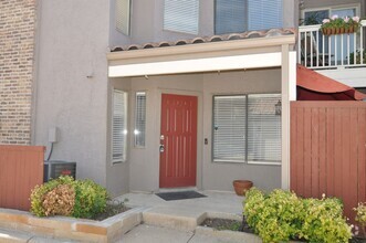 Building Photo - 4242 N Capistrano Dr