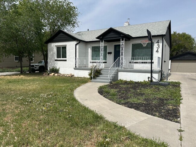 Building Photo - 434 Alta View Dr