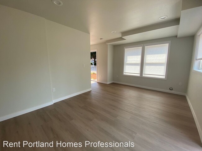 Building Photo - 2 br, 1 bath House - 2648 SE 107th Ave #B
