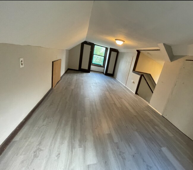 Foto del edificio - SECTION 8 & EDEN Accepted!!! Cleveland Cha...