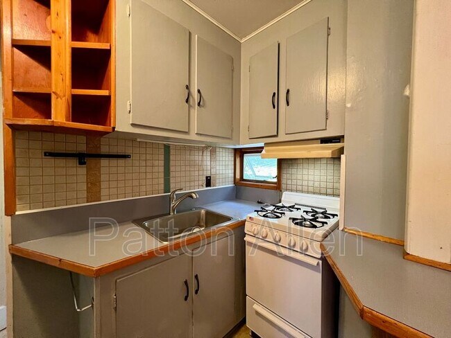 Building Photo - 105 Edwin Pl