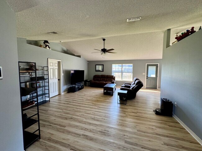 Building Photo - 10033 Parker Lake Cir