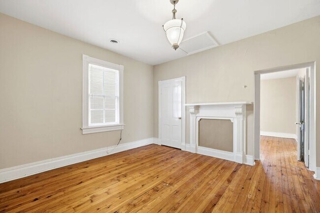 Foto del edificio - 6 N Washington St