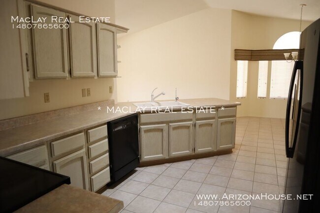 Building Photo - 10302 E Coopers Hawk Dr