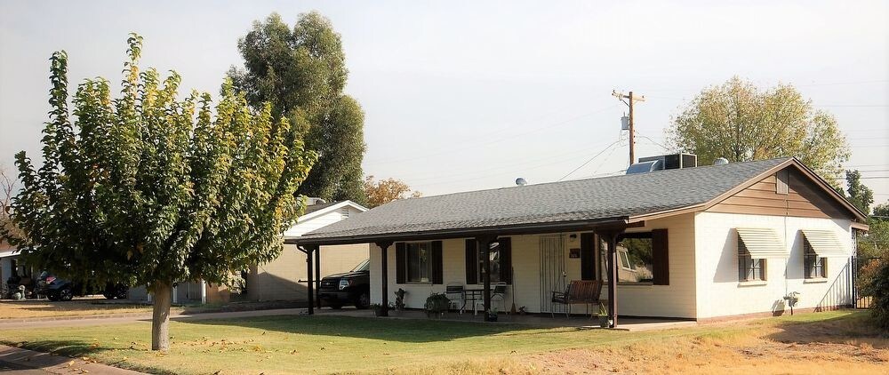Primary Photo - 3515 E Piccadilly Rd