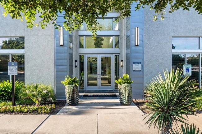 Building Photo - Bexley 3FIVE