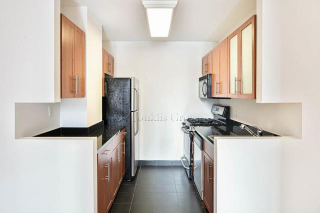 Building Photo - 2 bedroom in Manhattan NY 10004