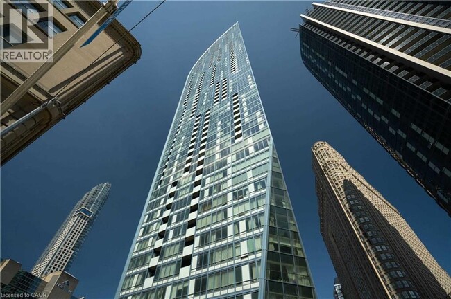 Building Photo - 8 The Esplanade