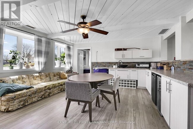 Building Photo - 23992 Denfield Rd