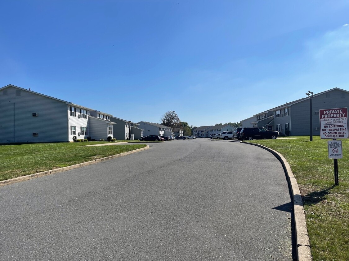Building Photo - Millstream & Maplewood Apartments