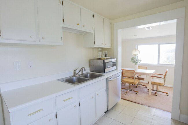 Foto del edificio - 1602 Monticello Rd