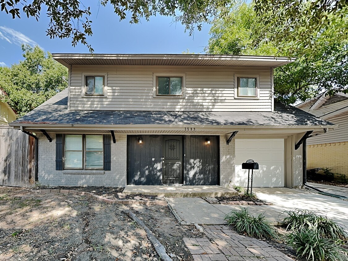 Primary Photo - 3509 Bahamas Dr