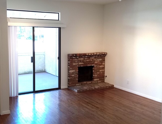 Building Photo - 5176 Tortuga Dr