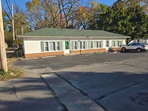 Building Photo - 22 Willow St Building Photo - 22 Willow St