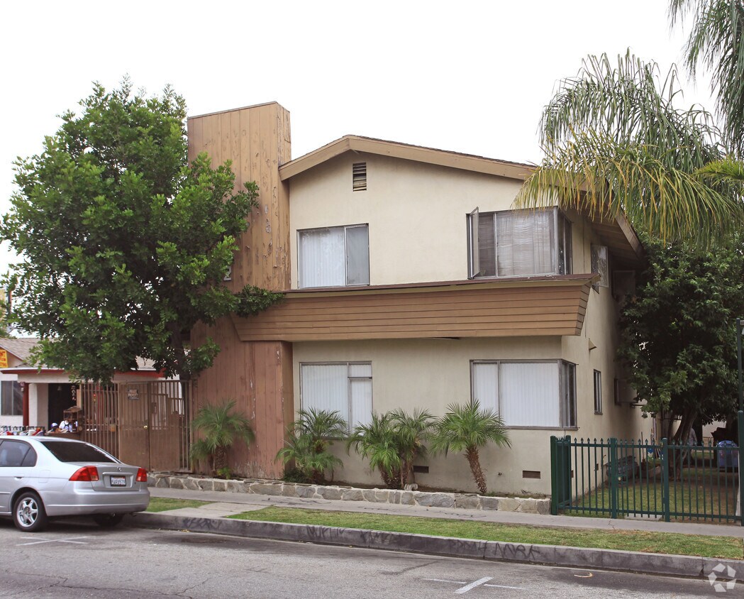 Primary Photo - 6422 Seville Ave