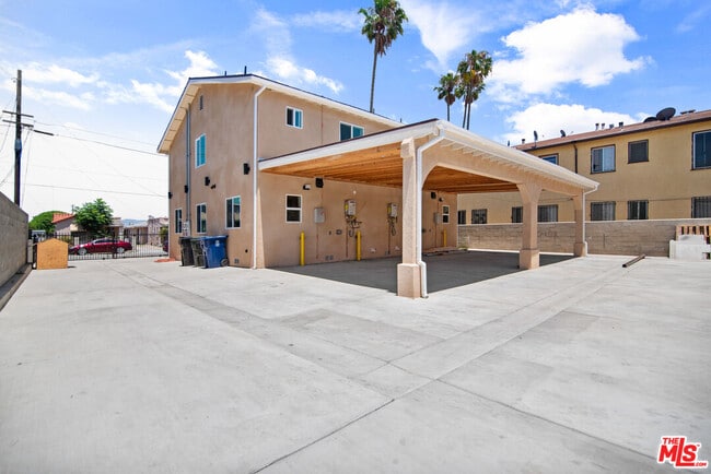 Building Photo - 1120 W 110th St