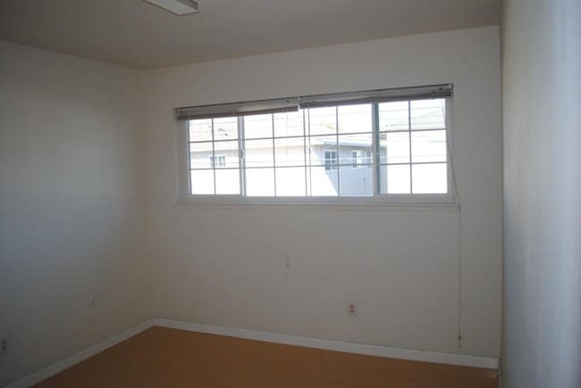 Building Photo - 440 Richfield Dr