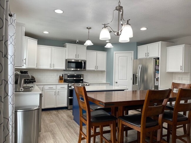 Photo - Beautiful 2 Story w/Finished Basement in D... House