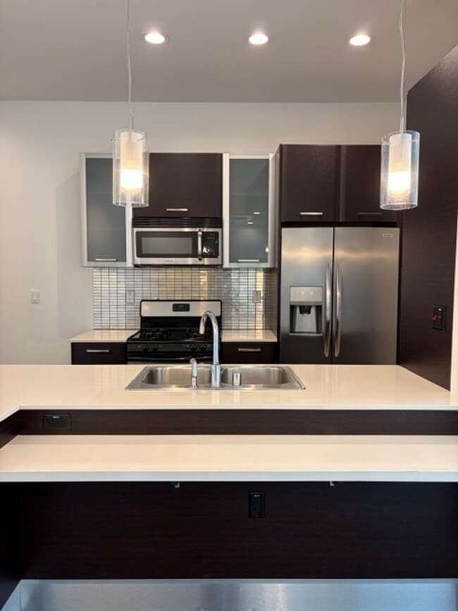 Interior Photo - 801 North
