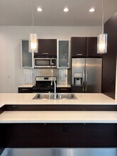 Interior Photo - 801 North