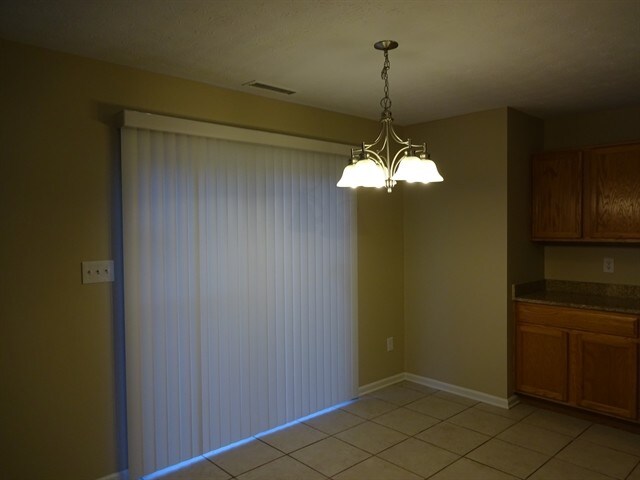 Foto del edificio - 11730 Sinclair Dr