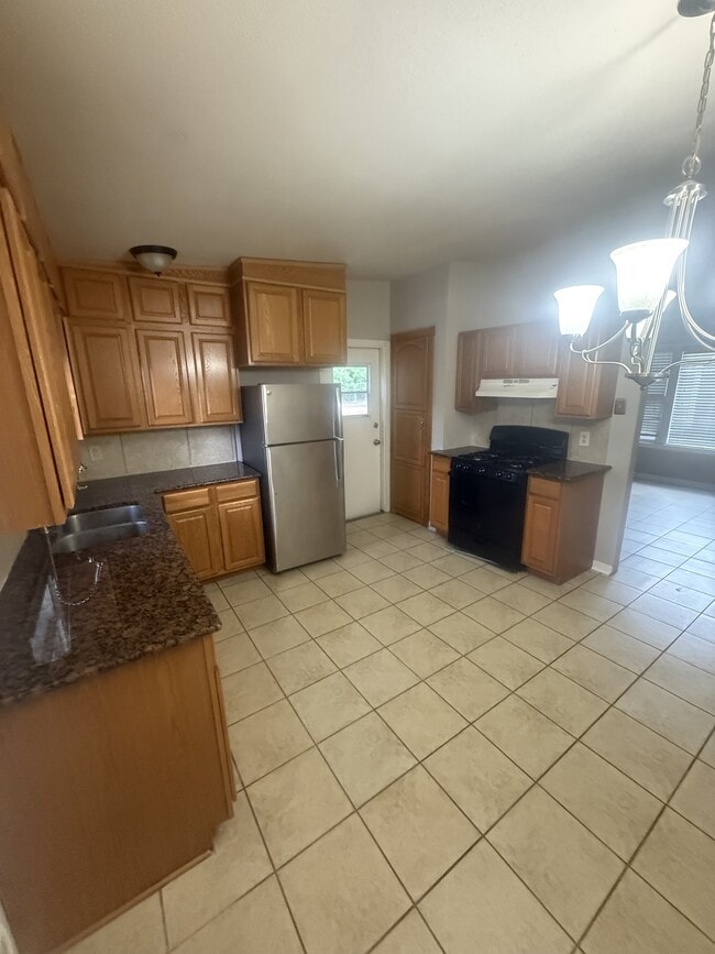 Photo - 603 Westmoreland Dr House