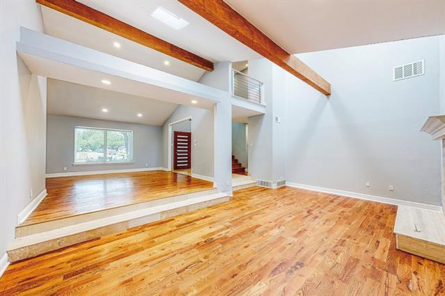 Foto del edificio - 9405 Pinewood Dr