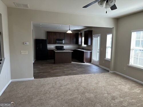 Foto del edificio - 15 Wesley Drew Ln