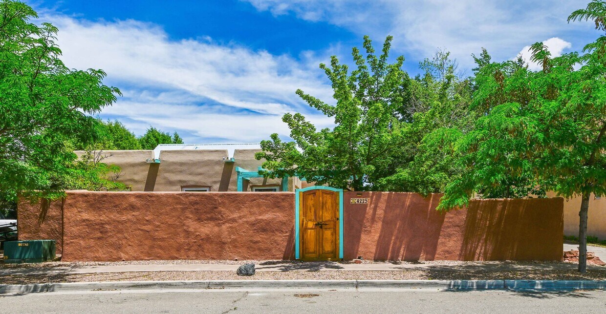 Primary Photo - Beautiful Southside Adobe on Vuelta Colorada