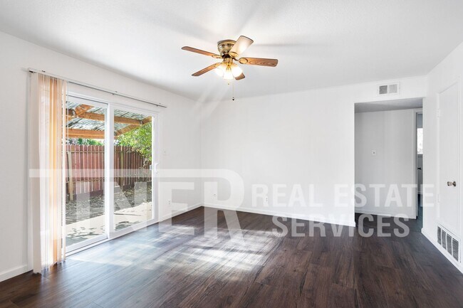 Building Photo - 3966 Apple Blossom Way