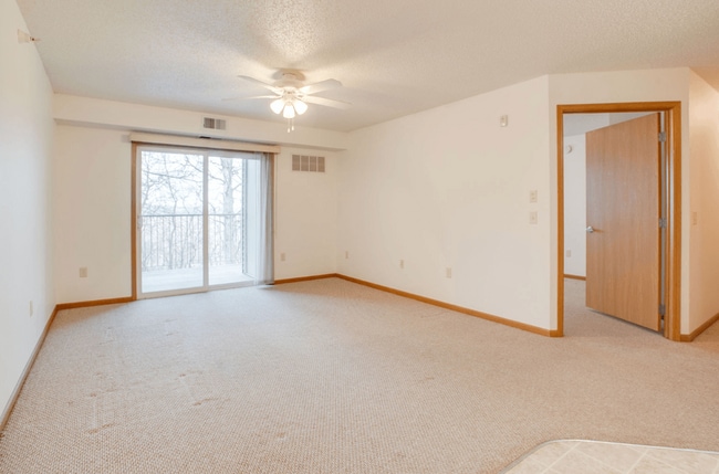 Building Photo - Savanna Apartments