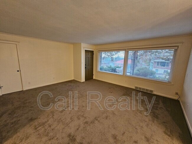Foto del edificio - 827 W 11th Ave
