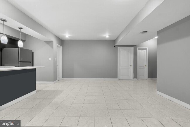 Building Photo - 12968 Queen Chapel Rd