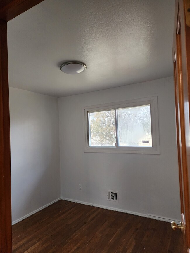 Bedroom - 1 Cumberland St