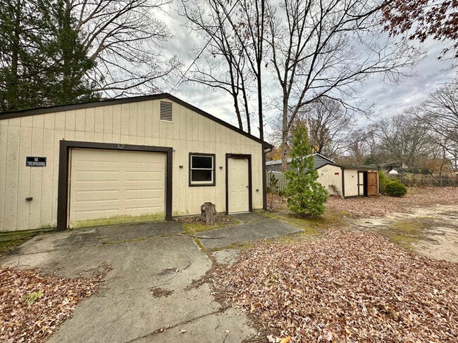 Building Photo - 206 Bittlewood Ave