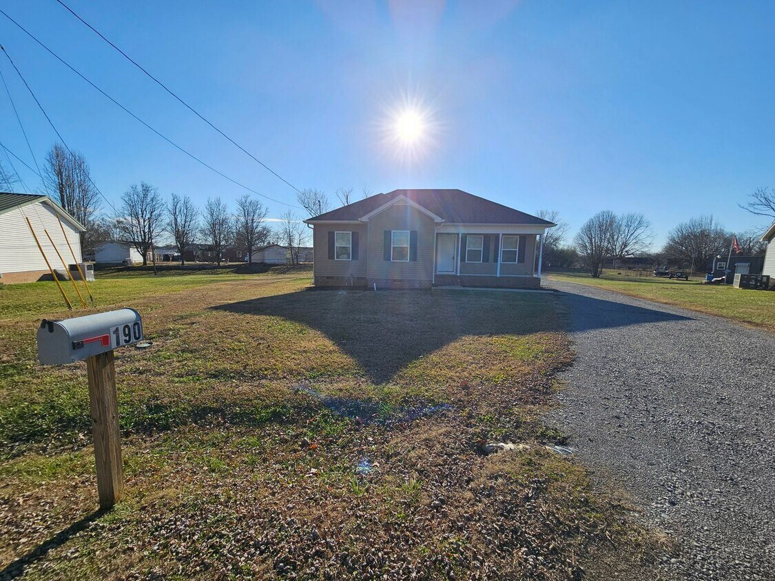 Primary Photo - 3 br, 2 bath House - 190 Lucas Road