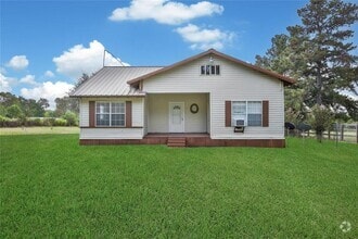 Building Photo - 35839 Skyview Rd