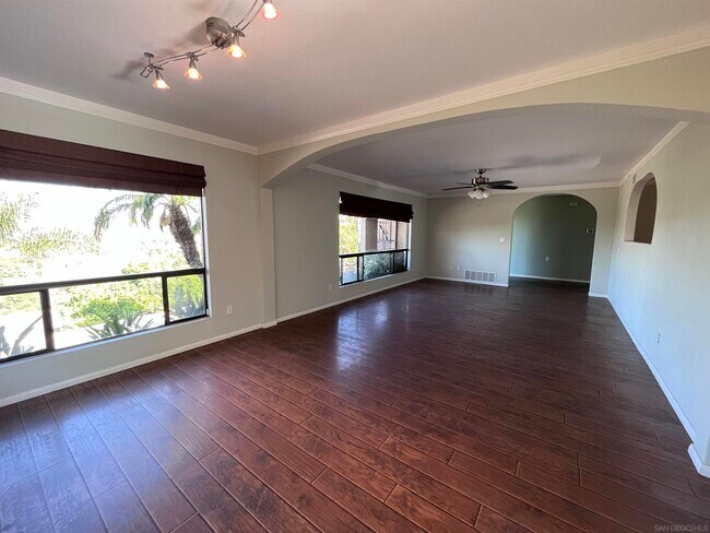 Building Photo - 1861 Vista Grande Rd