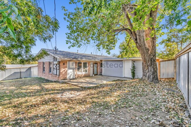 Foto del edificio - 4804 Hillspring Cir