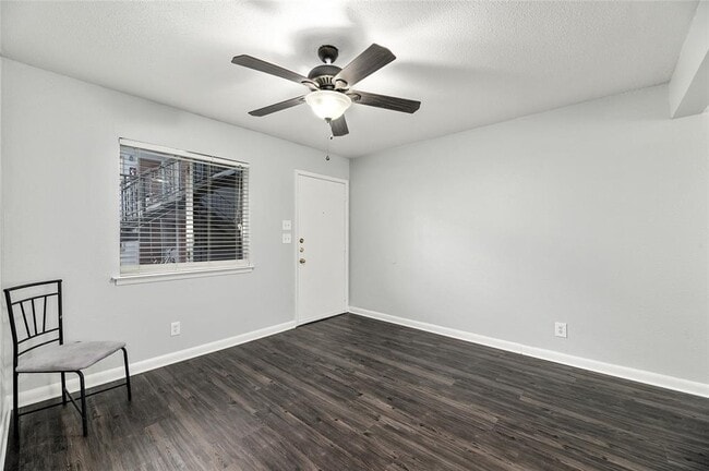 Foto del edificio - 2408 Longview St