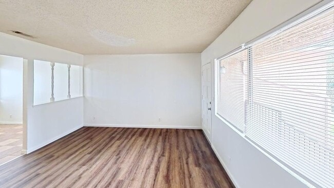 Living Room - 1215-1237 Minnewawa Ave