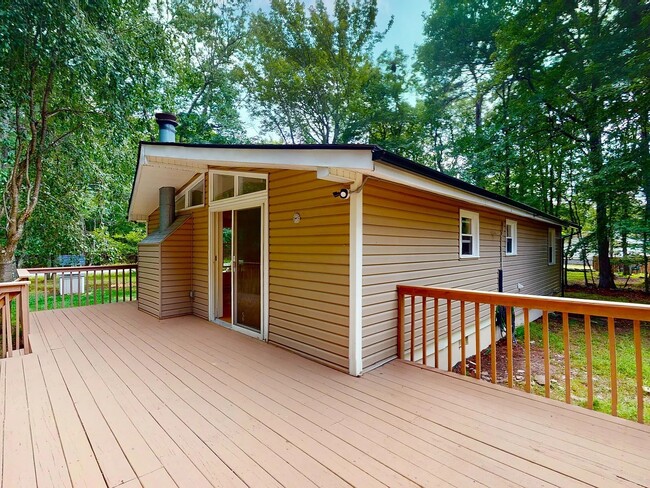 Foto del edificio - 107 Hickory Rd