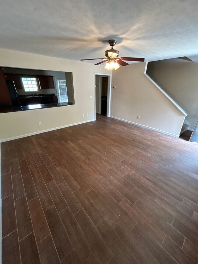 Foto del edificio - Talk of the Townhomes in Carrollton City School District!