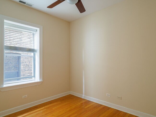 Foto del edificio - 3246 N Clifton Ave