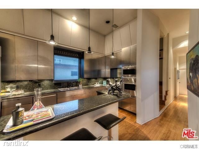Building Photo - 3 br, 2 bath House - 25 S Venice Blvd # A