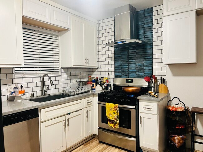 Foto del edificio - 419 Elm Ave