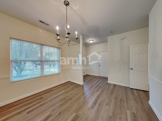 Foto del edificio - 817 Redland Dr