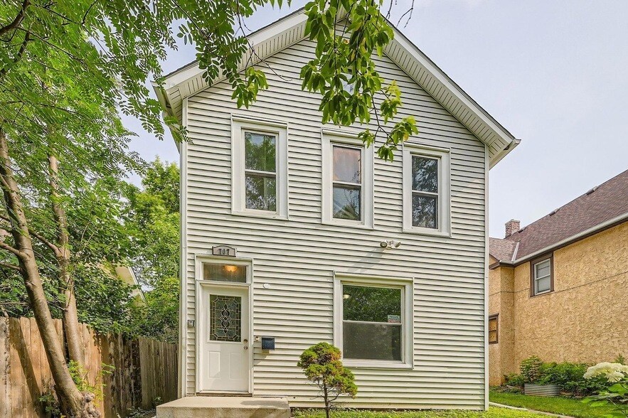 Primary Photo - 707 Jenks Ave E