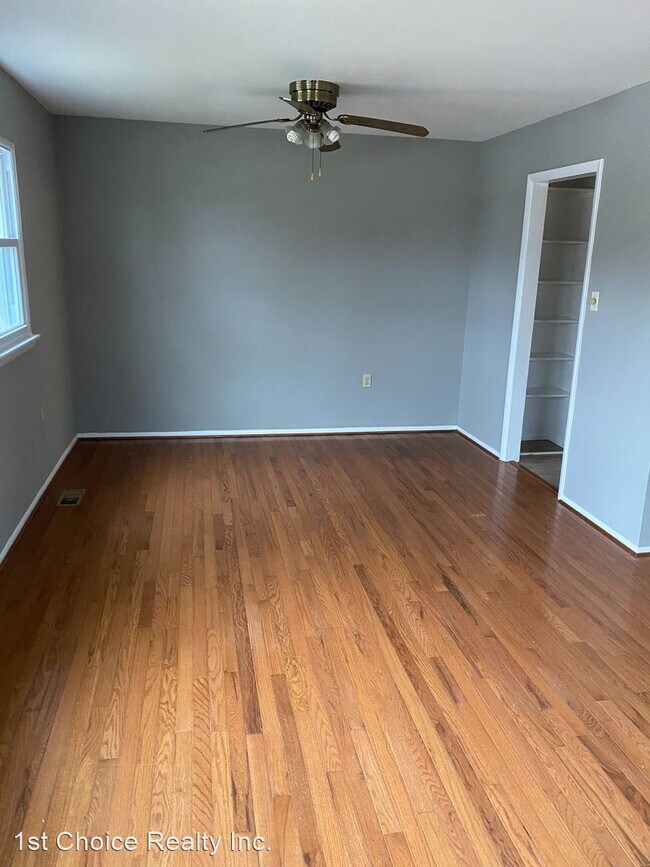 Building Photo - 3 br, 2.5 bath House - 464 Worthington Road